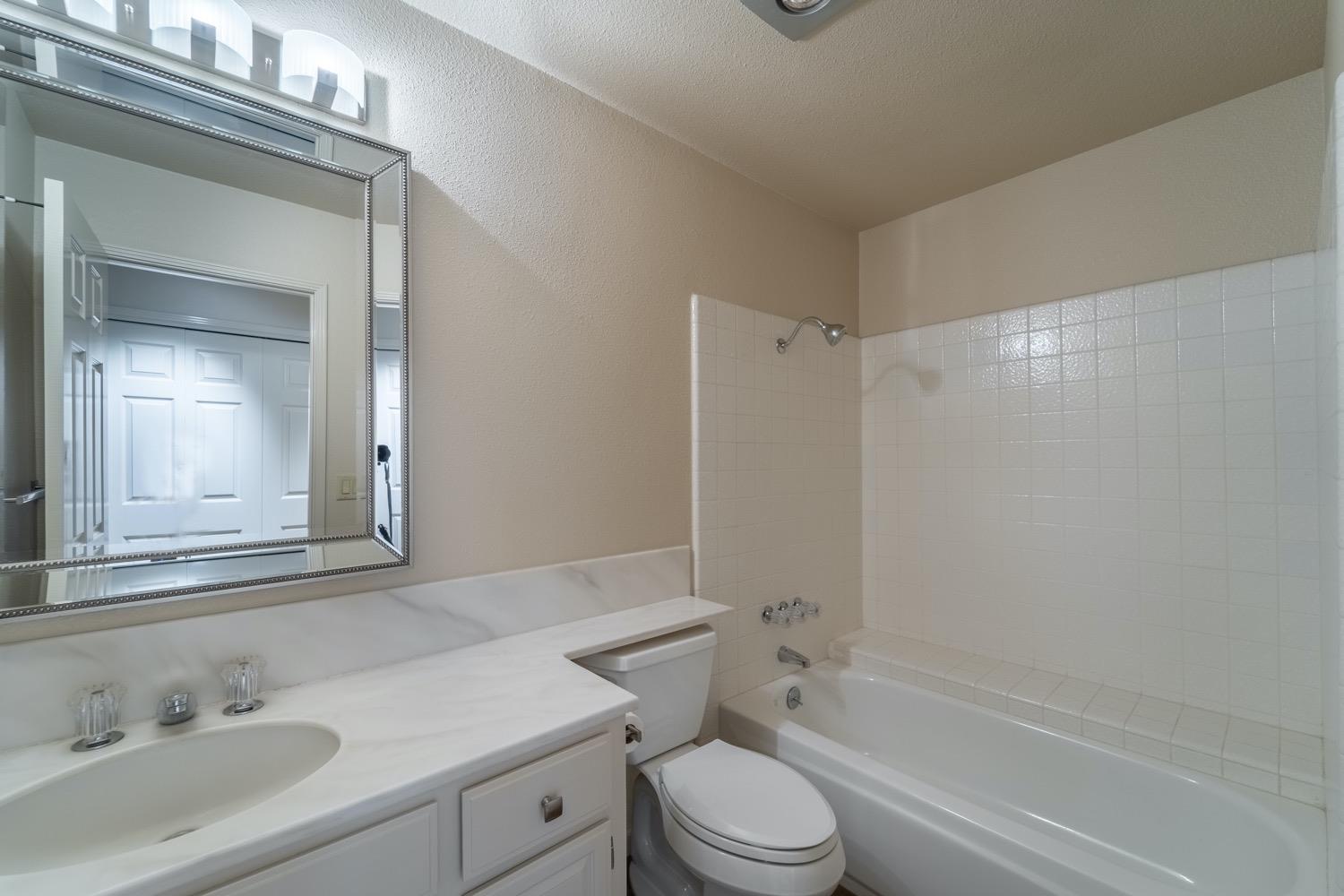 Detail Gallery Image 22 of 27 For 2704 Sherwood Ave #C,  Modesto,  CA 95350 - 2 Beds | 2 Baths