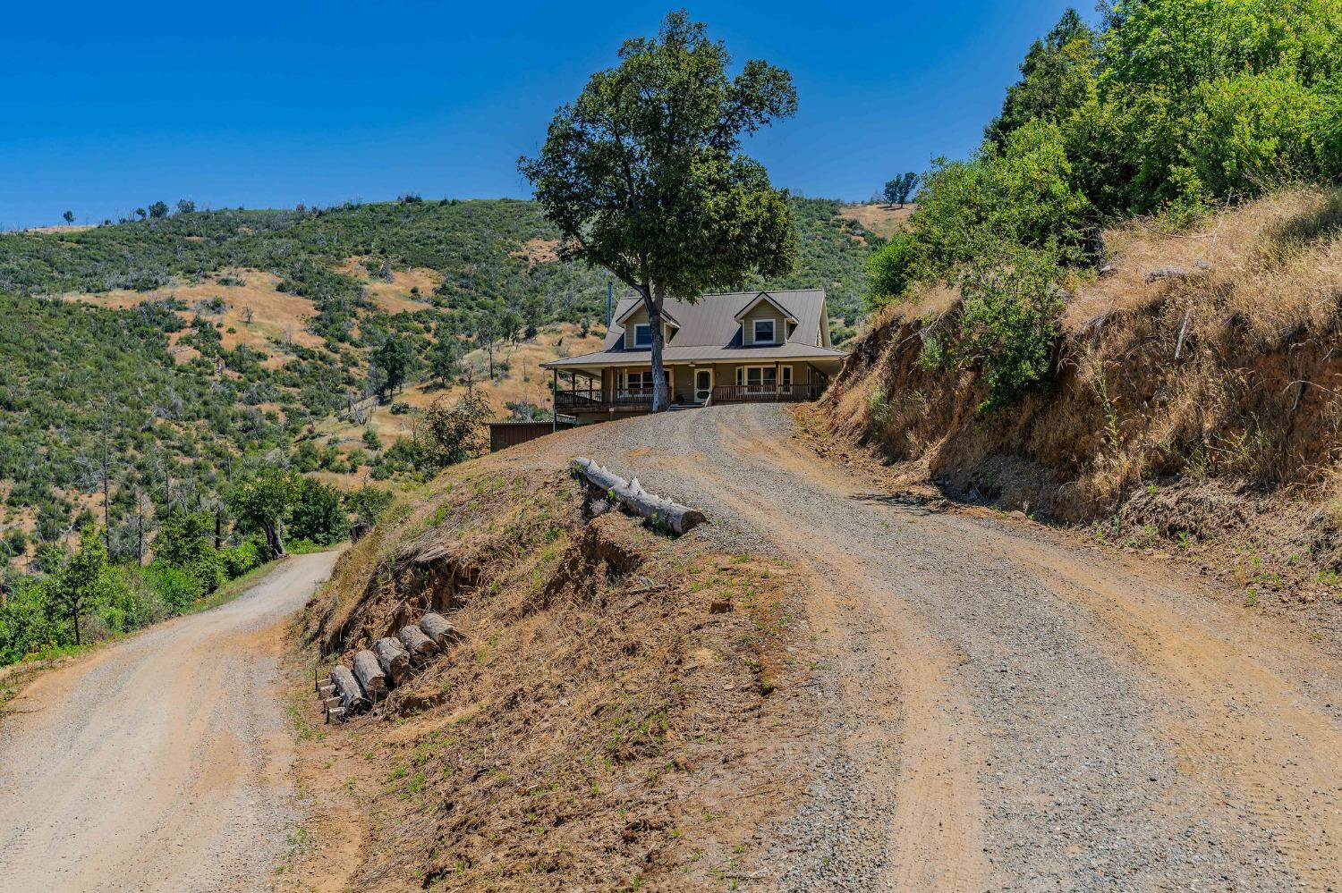 Detail Gallery Image 13 of 86 For 16848 Old Gambetta Rd, Mokelumne Hill,  CA 95245 - 3 Beds | 2/1 Baths