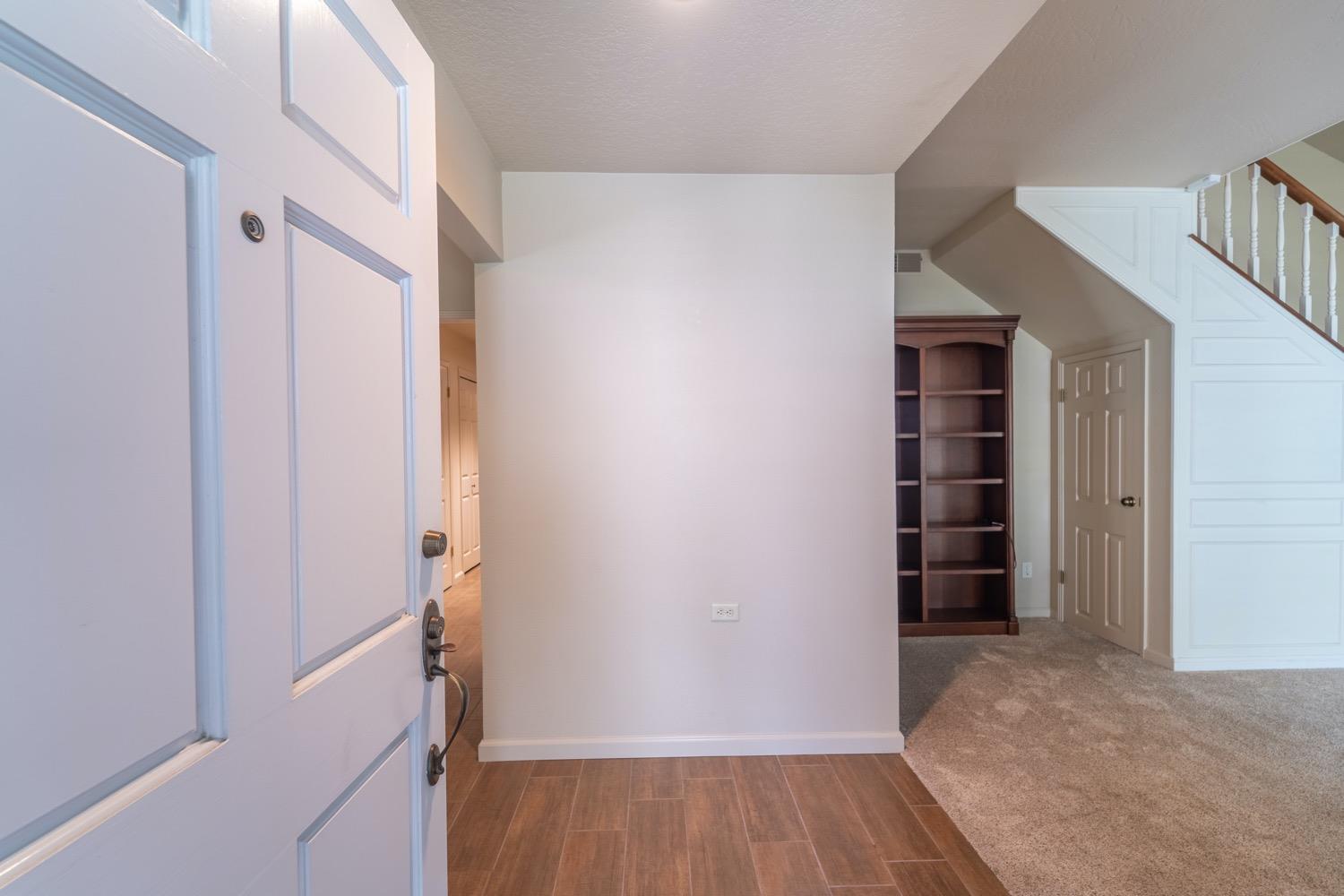 Detail Gallery Image 13 of 27 For 2704 Sherwood Ave #C,  Modesto,  CA 95350 - 2 Beds | 2 Baths