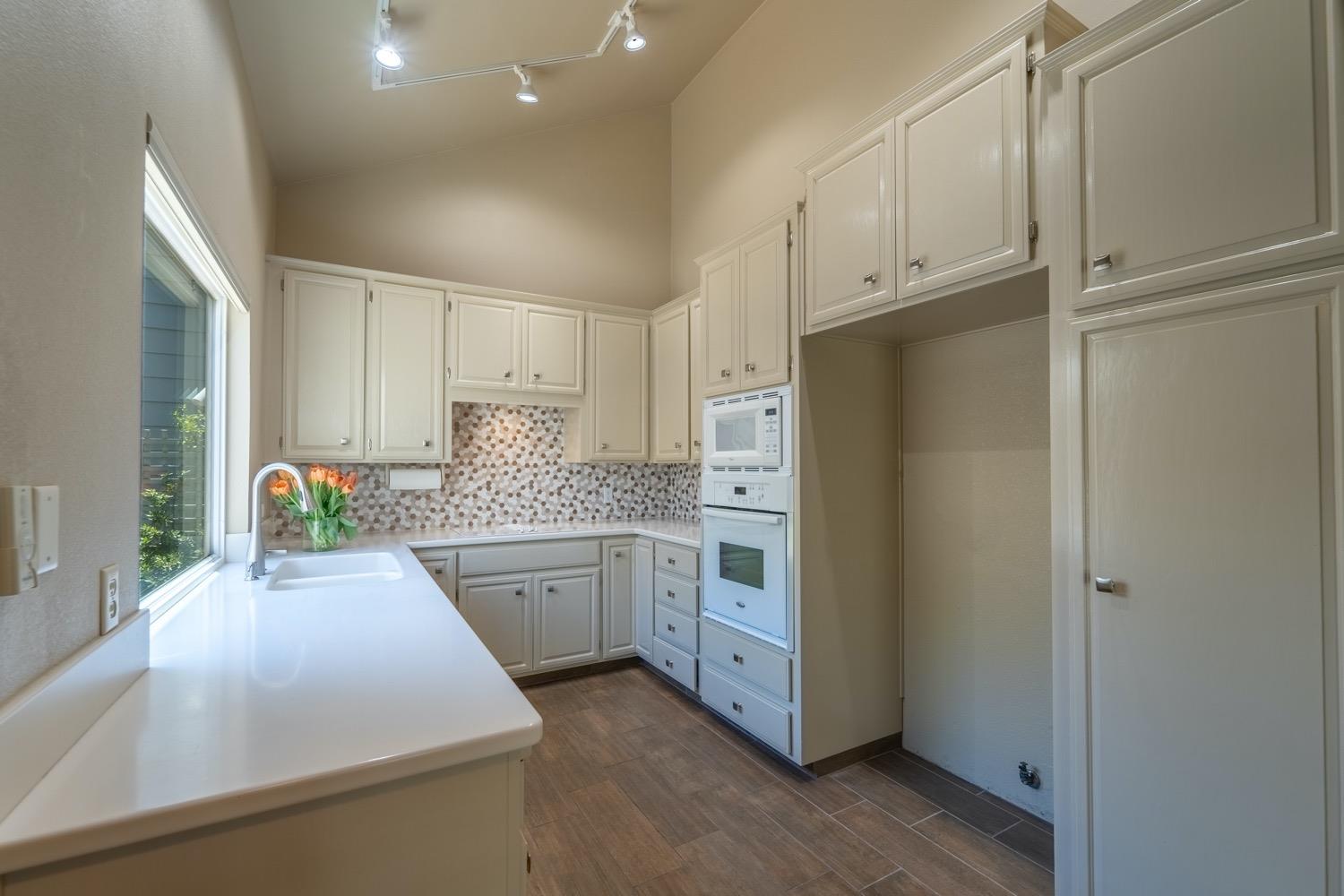 Detail Gallery Image 18 of 27 For 2704 Sherwood Ave #C,  Modesto,  CA 95350 - 2 Beds | 2 Baths