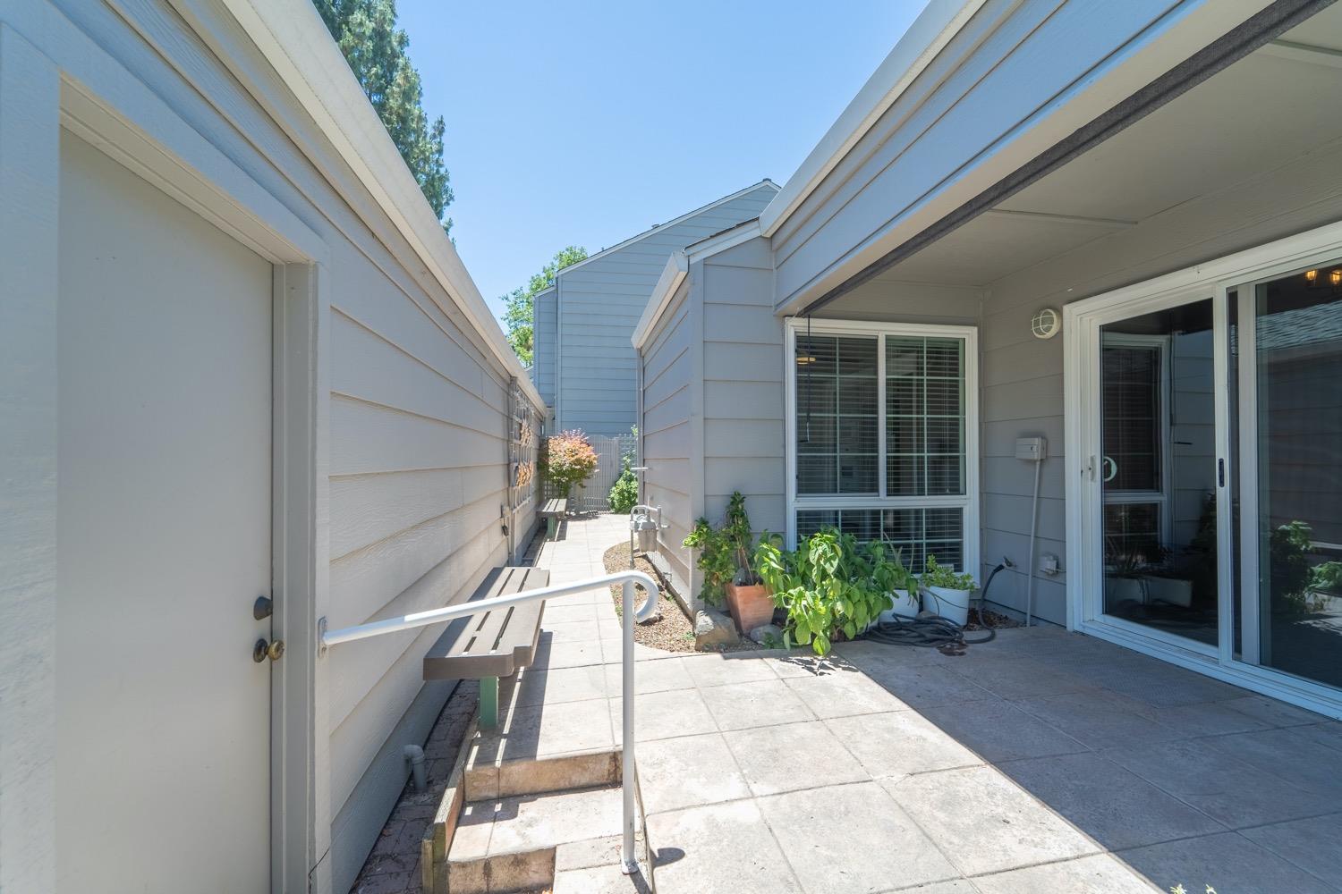 Detail Gallery Image 27 of 27 For 2704 Sherwood Ave #C,  Modesto,  CA 95350 - 2 Beds | 2 Baths