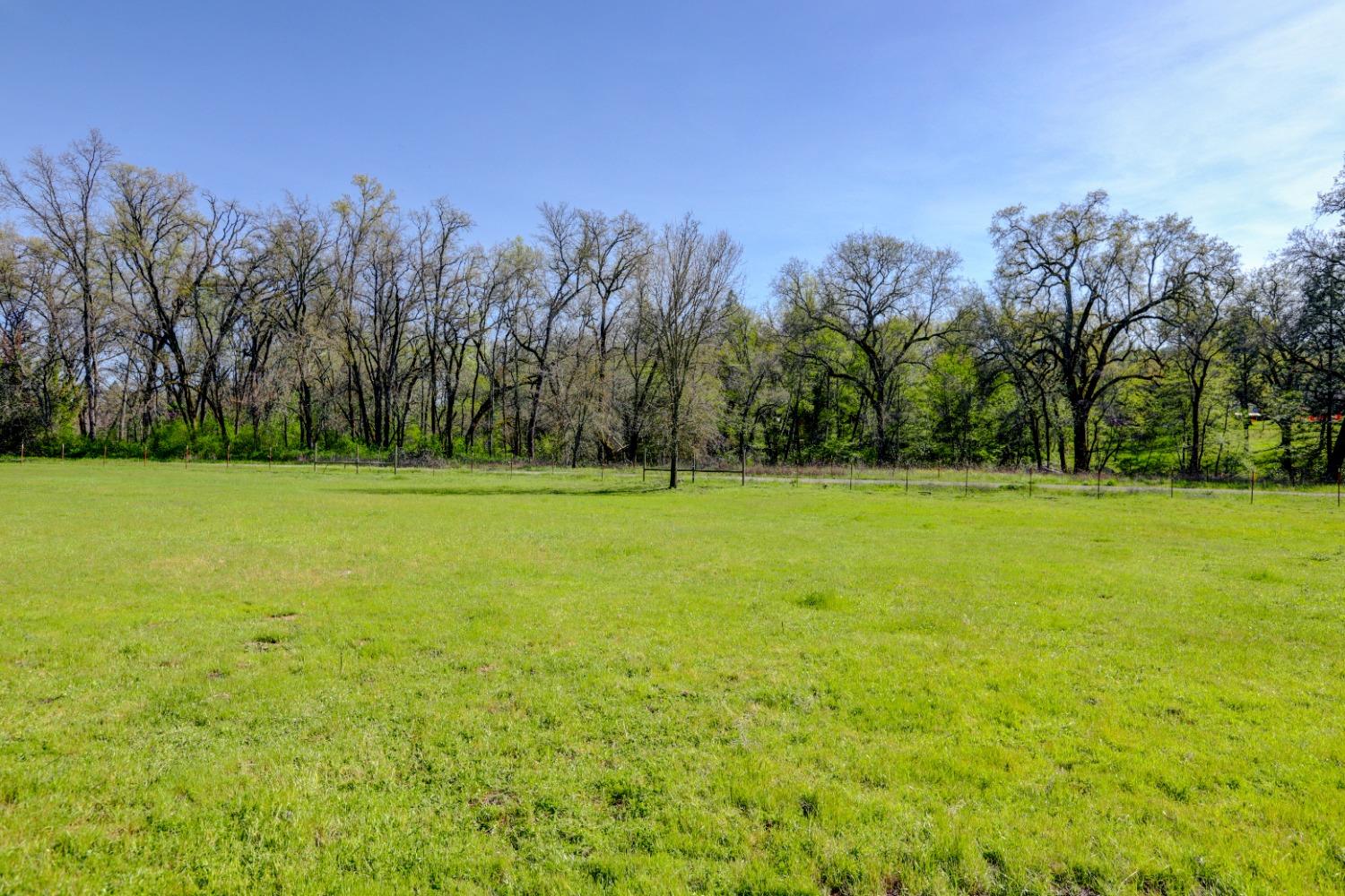 Mcland Court, Penn Valley, California image 29