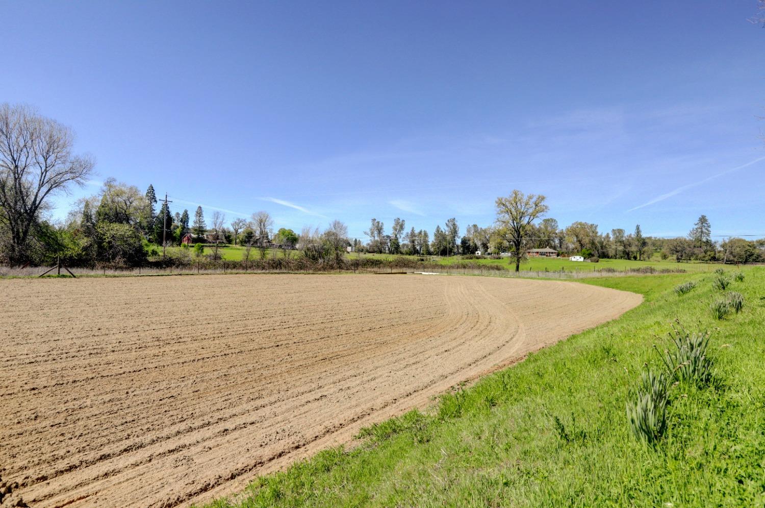 Mcland Court, Penn Valley, California image 27