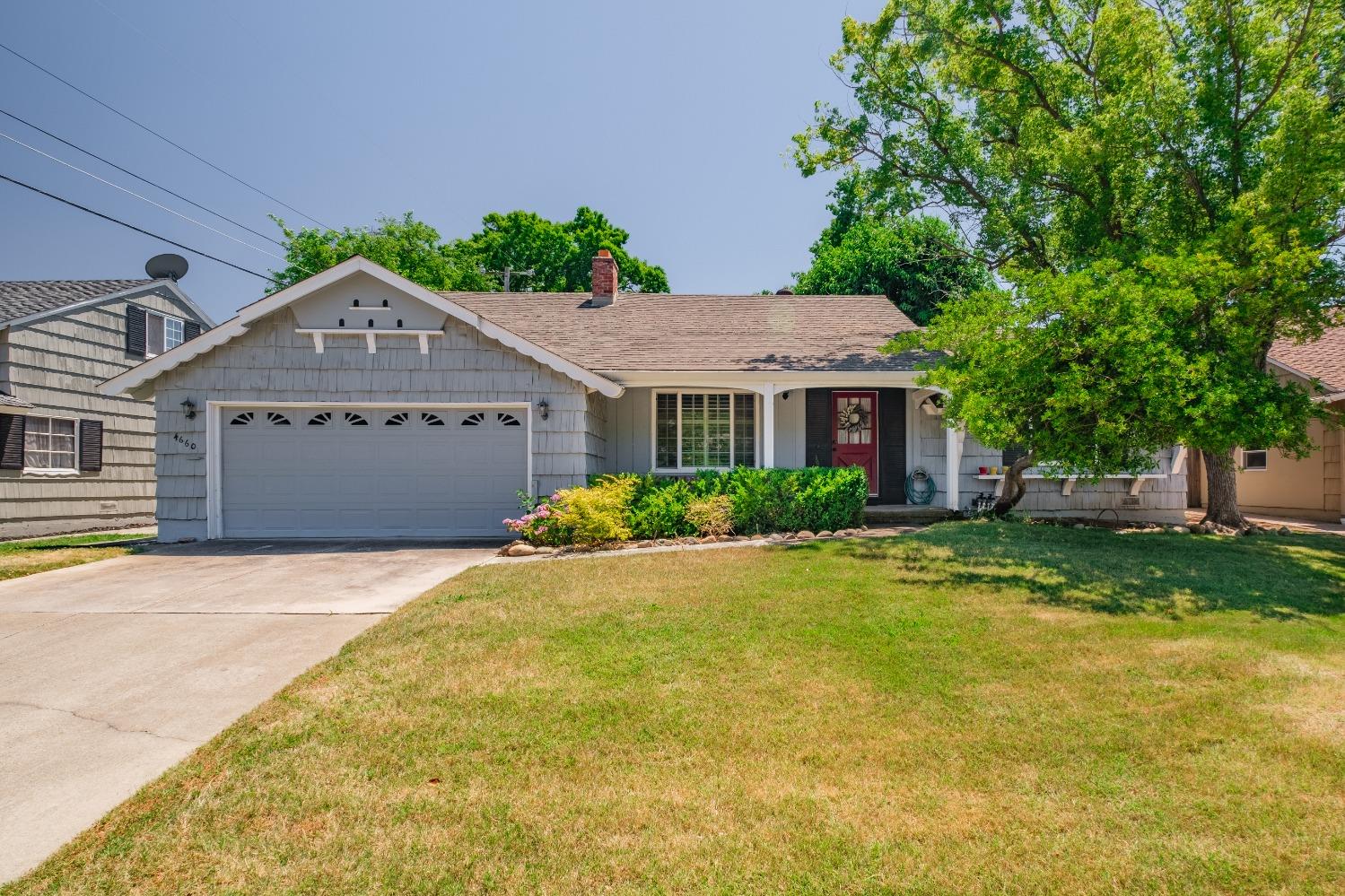 Detail Gallery Image 1 of 1 For 4660 Nottingham Cir, Sacramento,  CA 95864 - 4 Beds | 2 Baths