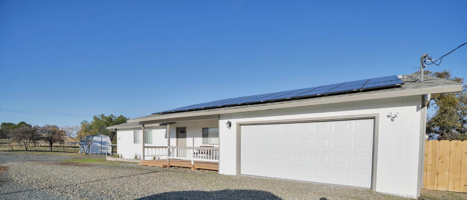 Josefina Way, La Grange, California image 3