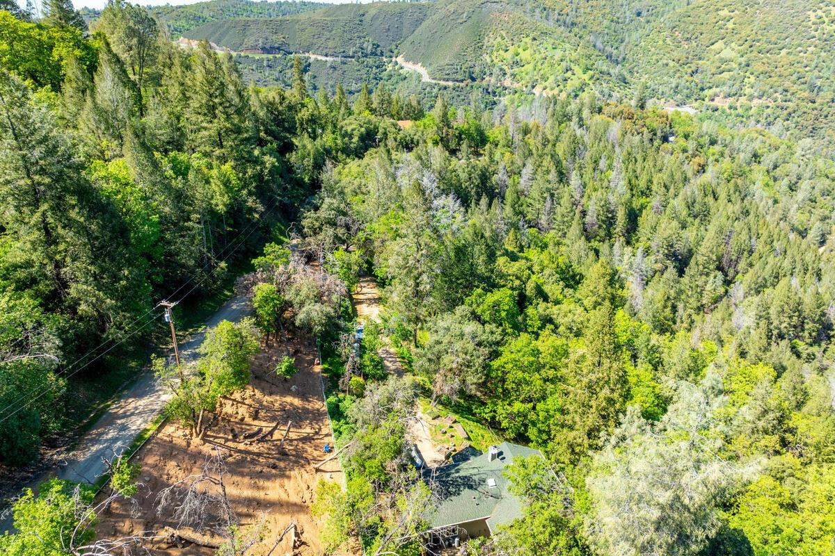 Detail Gallery Image 43 of 47 For 1581 Bear Rock Rd, Placerville,  CA 95667 - 3 Beds | 2/1 Baths