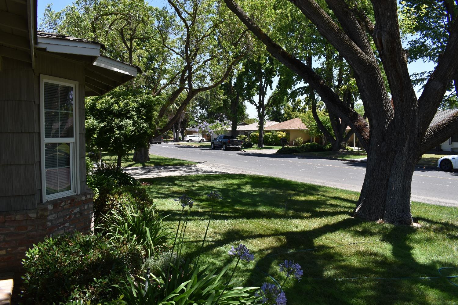 Detail Gallery Image 9 of 67 For 2215 El Capitan Dr, Turlock,  CA 95380 - 5 Beds | 3 Baths