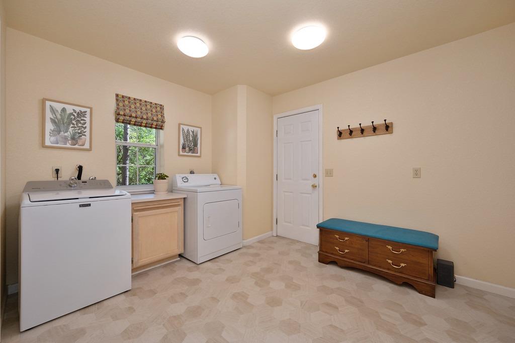 Detail Gallery Image 17 of 50 For 6031 Arrowhead Ct, Foresthill,  CA 95631 - 3 Beds | 2/1 Baths