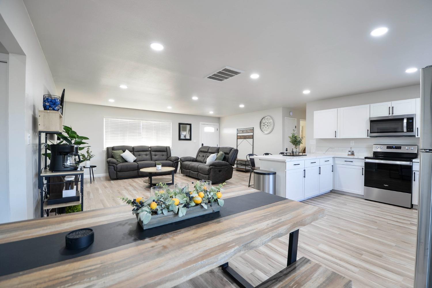 Josefina Way, La Grange, California image 1
