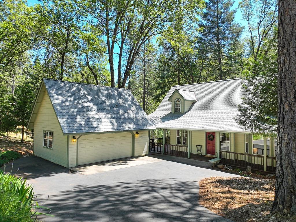 Detail Gallery Image 2 of 50 For 6031 Arrowhead Ct, Foresthill,  CA 95631 - 3 Beds | 2/1 Baths