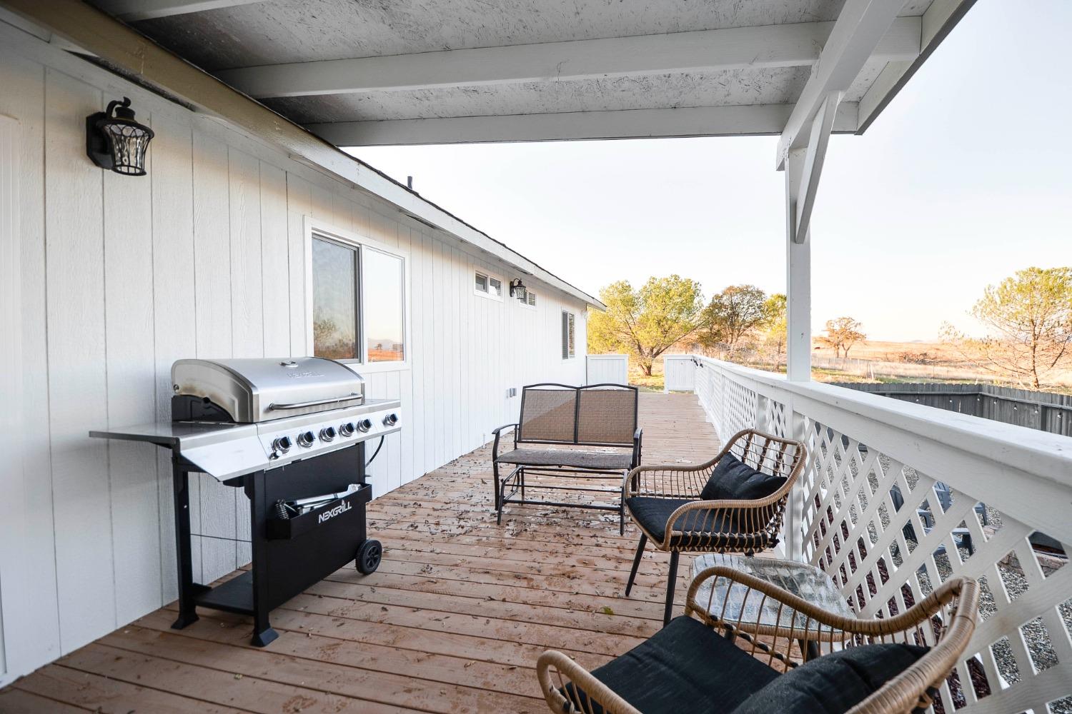 Josefina Way, La Grange, California image 35
