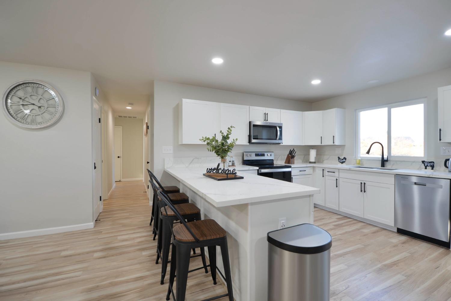 Josefina Way, La Grange, California image 13