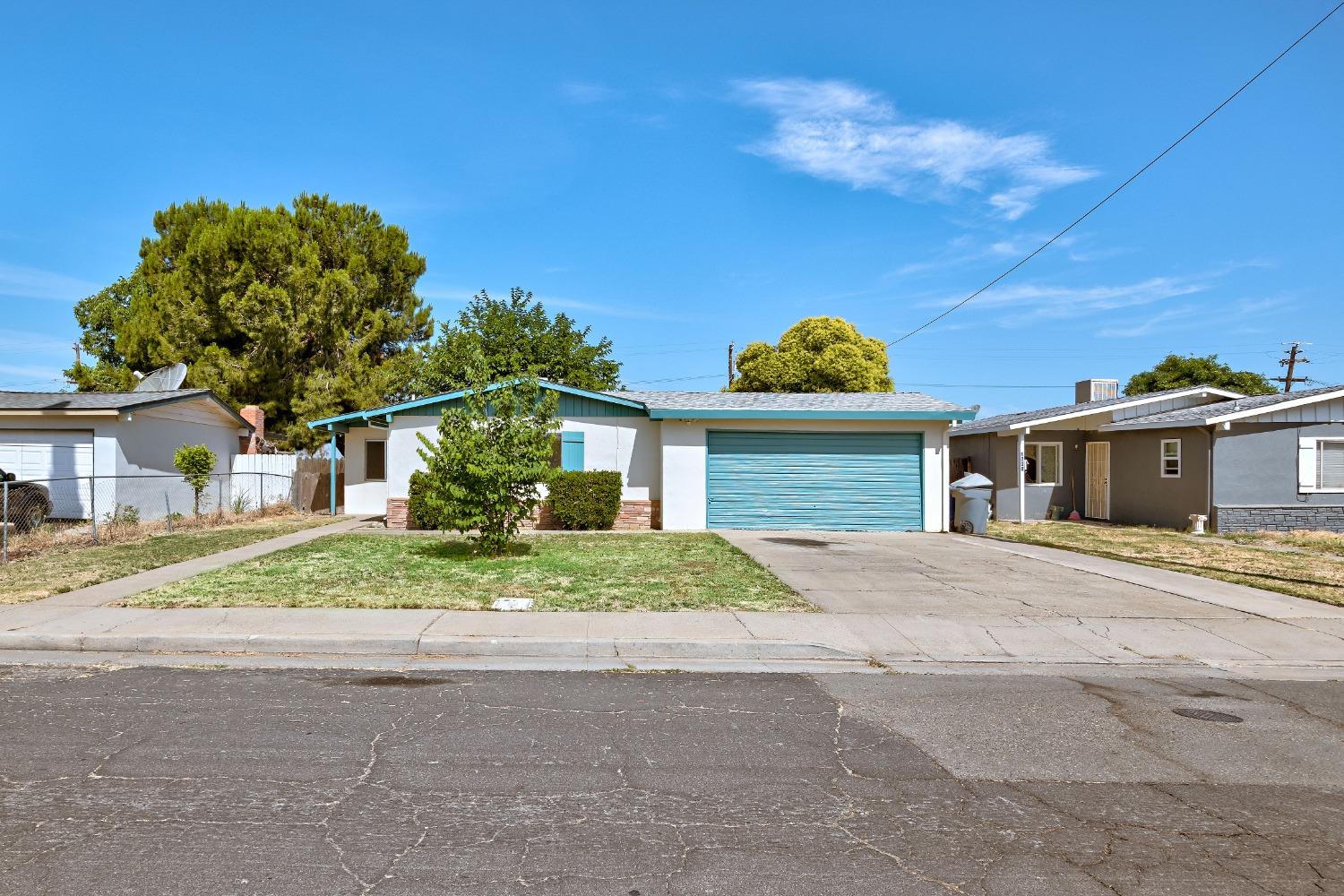 Detail Gallery Image 10 of 54 For 2595 Green St, Merced,  CA 95340 - 3 Beds | 2 Baths