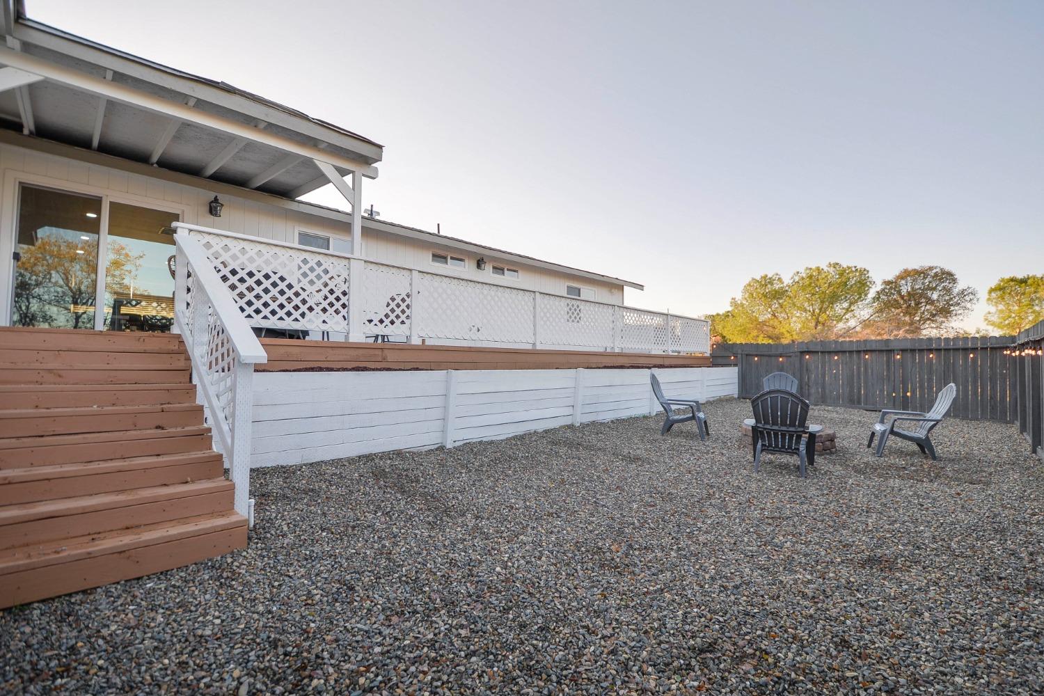 Josefina Way, La Grange, California image 37