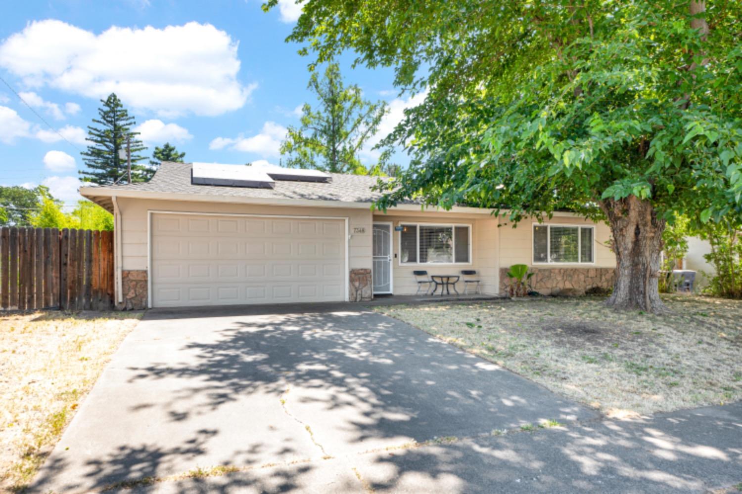 Detail Gallery Image 2 of 47 For 7348 Tartanilla Cir, Citrus Heights,  CA 95621 - 3 Beds | 2 Baths