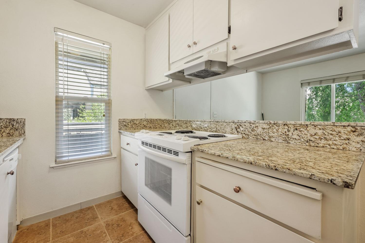 Detail Gallery Image 13 of 23 For 6724 Plymouth Rd #84,  Stockton,  CA 95207 - 1 Beds | 1 Baths