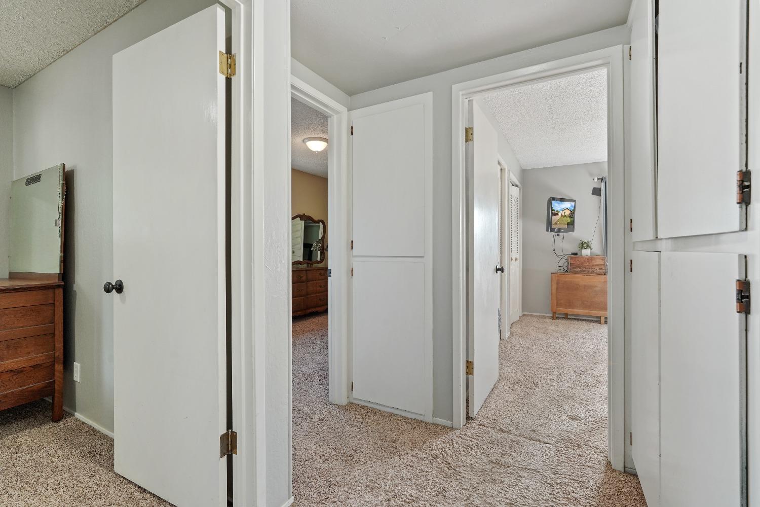 Detail Gallery Image 16 of 41 For 412 Tioga, Lodi,  CA 95242 - 4 Beds | 2 Baths