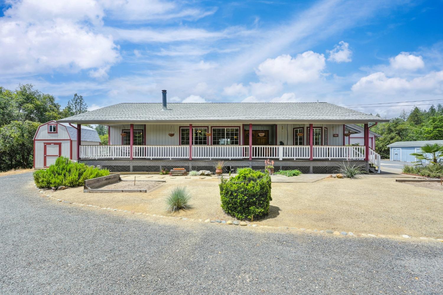 Detail Gallery Image 3 of 80 For 1135 Swanson Ln, Colfax,  CA 95713 - 3 Beds | 2 Baths