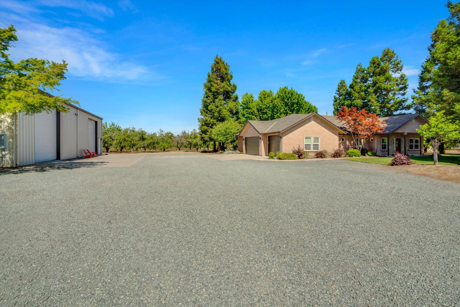 Detail Gallery Image 3 of 48 For 18249 S Carrolton Ave, Ripon,  CA 95366 - 3 Beds | 2/1 Baths