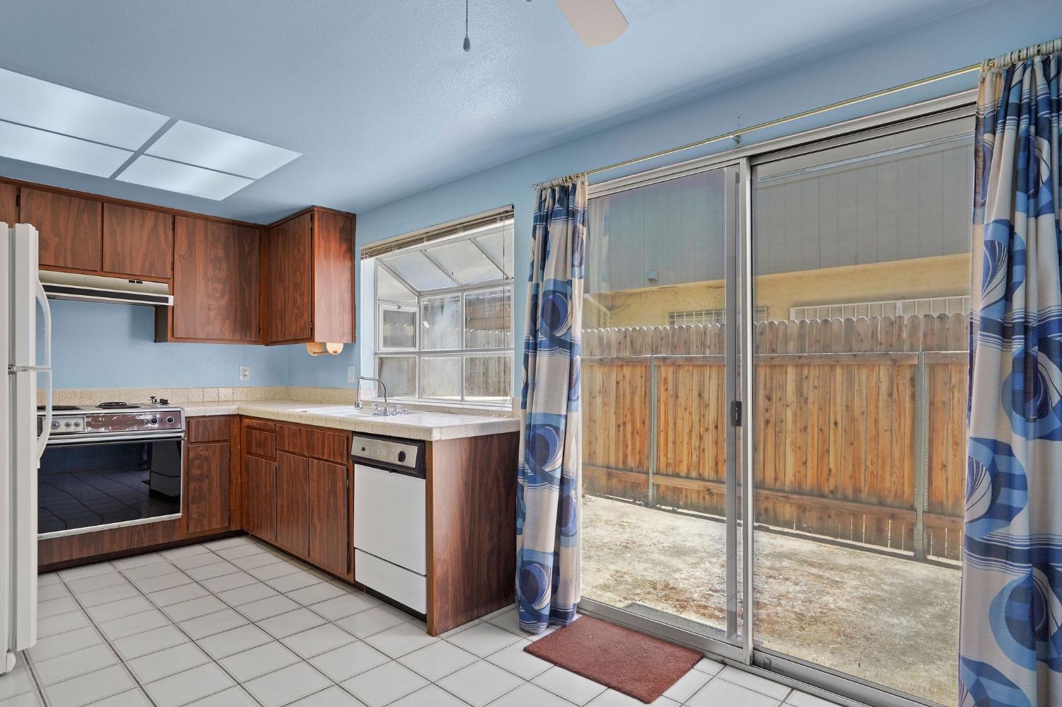 Coloma Road #4, Rancho Cordova, California image 13