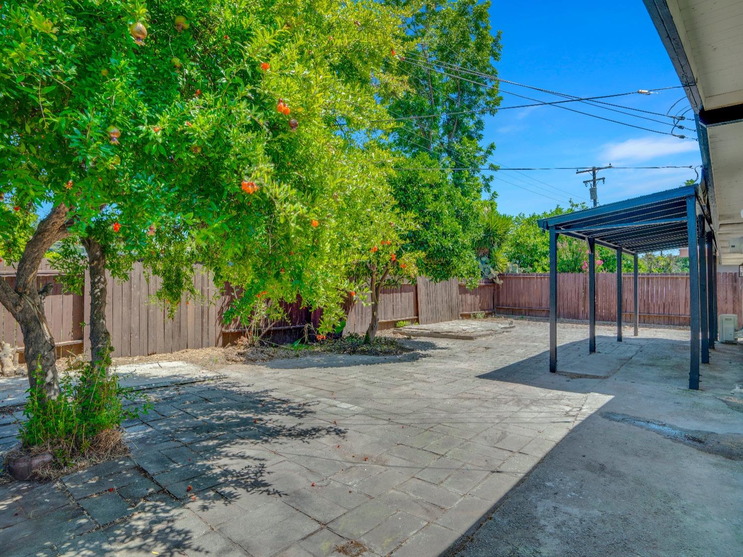 Detail Gallery Image 32 of 39 For 5713 Manmar Way, Sacramento,  CA 95823 - 6 Beds | 2 Baths