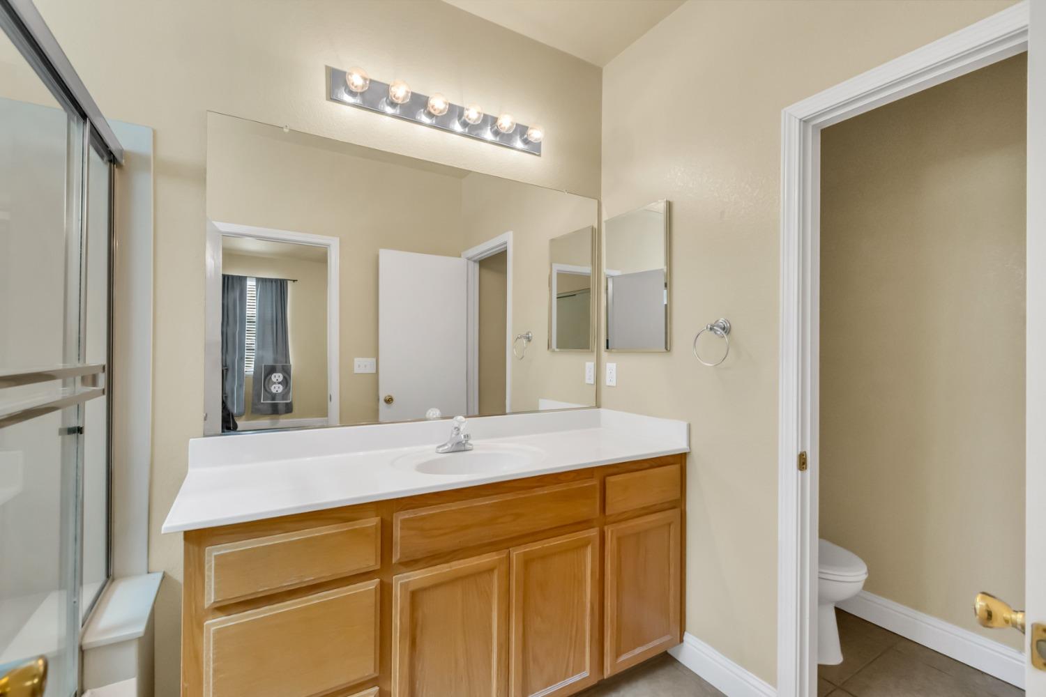 Detail Gallery Image 17 of 28 For 1340 Gianna Ln, Manteca,  CA 95336 - 3 Beds | 2 Baths