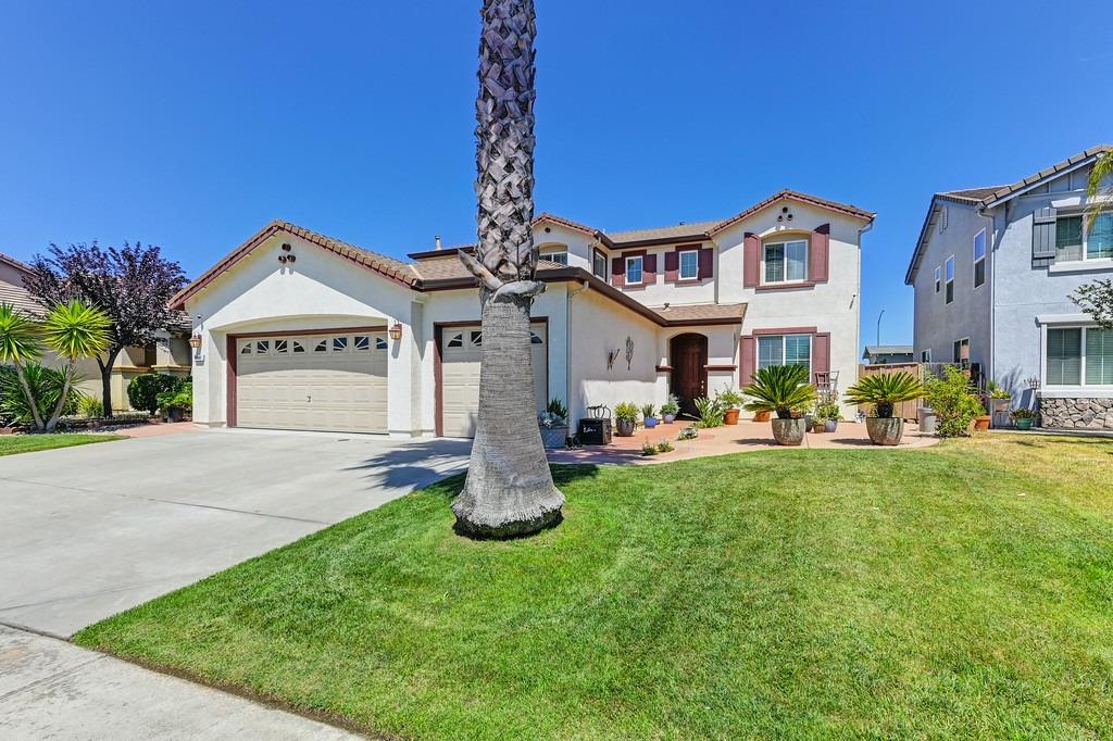 Detail Gallery Image 1 of 27 For 4481 Sundari Ave, Olivehurst,  CA 95961 - 5 Beds | 2/1 Baths