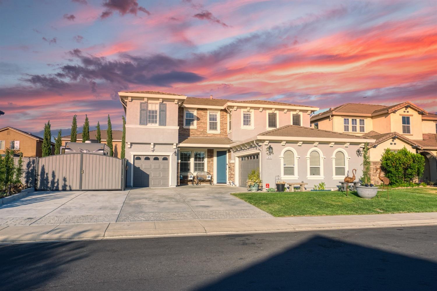 Detail Gallery Image 1 of 1 For 2426 Finchwood Landing Ln, Manteca,  CA 95336 - 5 Beds | 3 Baths