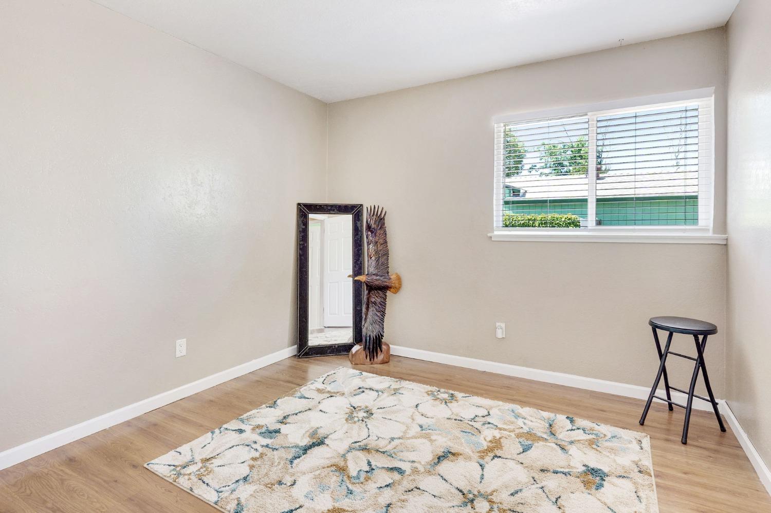 Detail Gallery Image 17 of 27 For 7569 South Pkwy, Sacramento,  CA 95823 - 3 Beds | 2 Baths