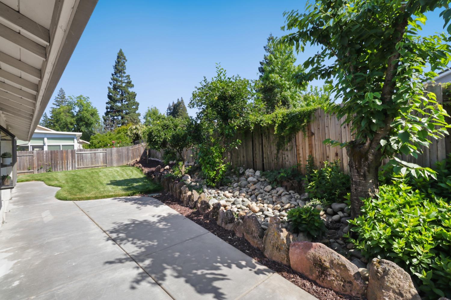 Detail Gallery Image 36 of 48 For 11136 Mace River Ct, Rancho Cordova,  CA 95670 - 3 Beds | 2 Baths