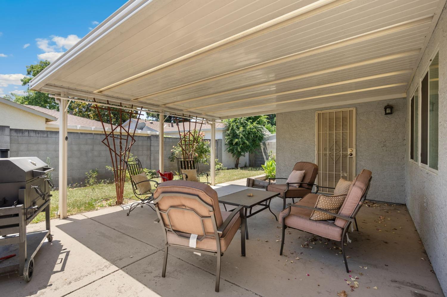 Detail Gallery Image 22 of 31 For 7124 Sunbreeze Ln, Sacramento,  CA 95828 - 2 Beds | 2 Baths