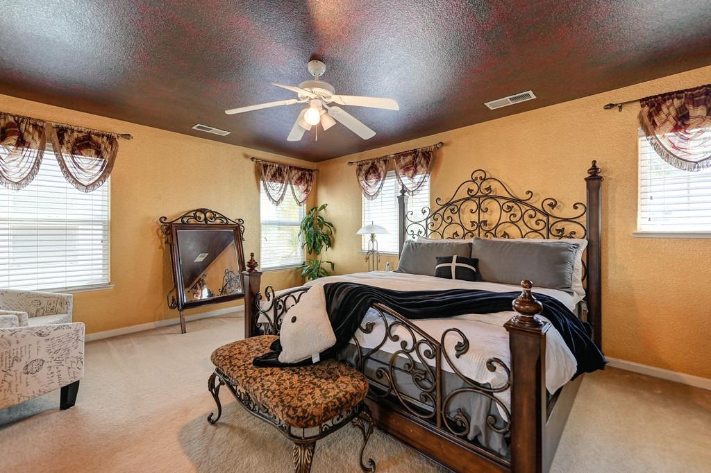 Detail Gallery Image 14 of 27 For 4481 Sundari Ave, Olivehurst,  CA 95961 - 5 Beds | 2/1 Baths