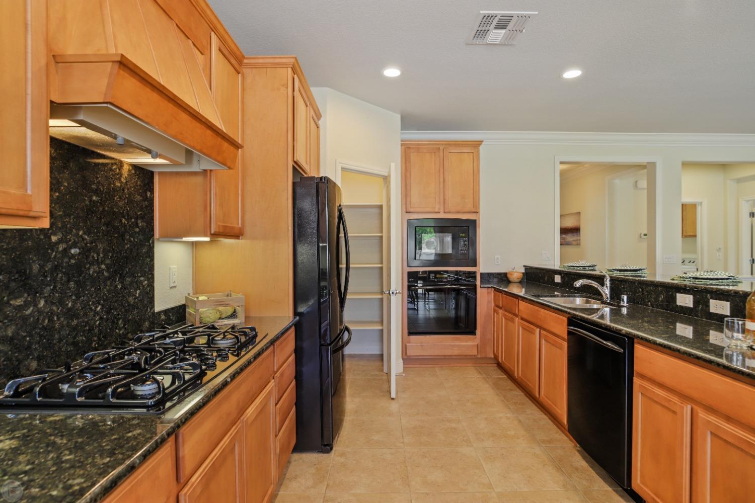 Detail Gallery Image 19 of 84 For 1535 Maple Valley St, Manteca,  CA 95336 - 2 Beds | 2 Baths