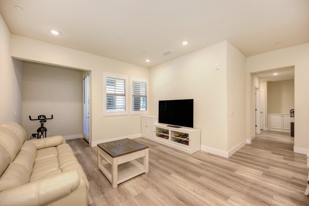 Detail Gallery Image 6 of 50 For 1661 Spring St #231,  Davis,  CA 95616 - 2 Beds | 2 Baths