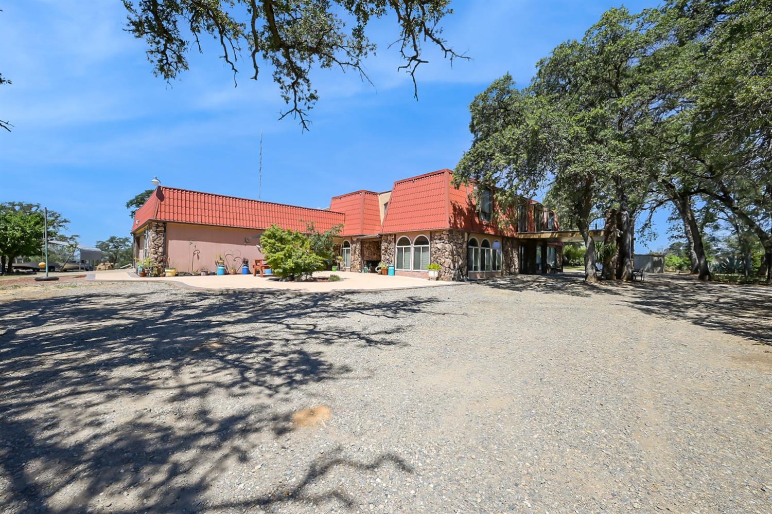 Detail Gallery Image 2 of 89 For 12708 Lone Tree Way, Marysville,  CA 95901 - 8 Beds | 3/1 Baths