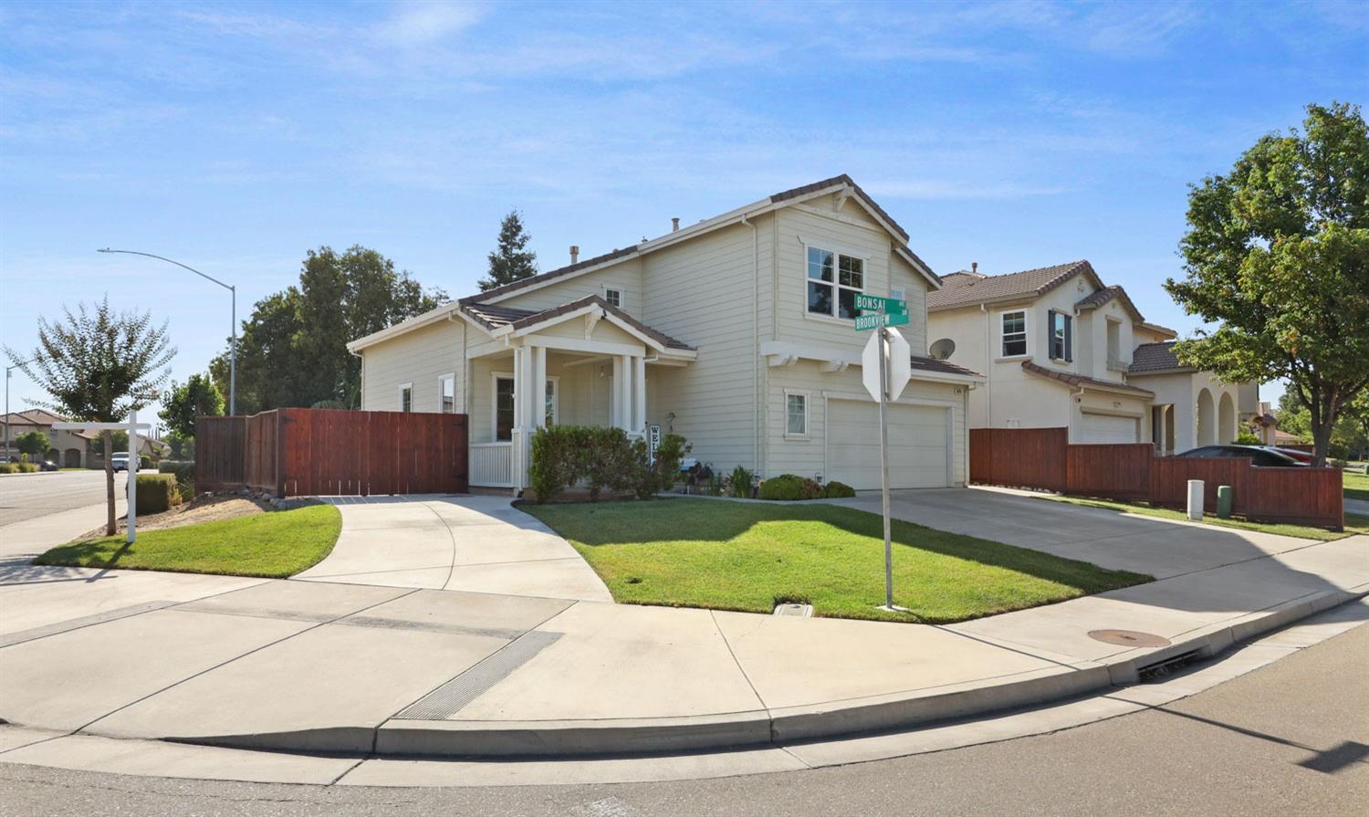 Detail Gallery Image 2 of 34 For 4478 Bonsai Ave, Tracy,  CA 95377 - 3 Beds | 2/1 Baths