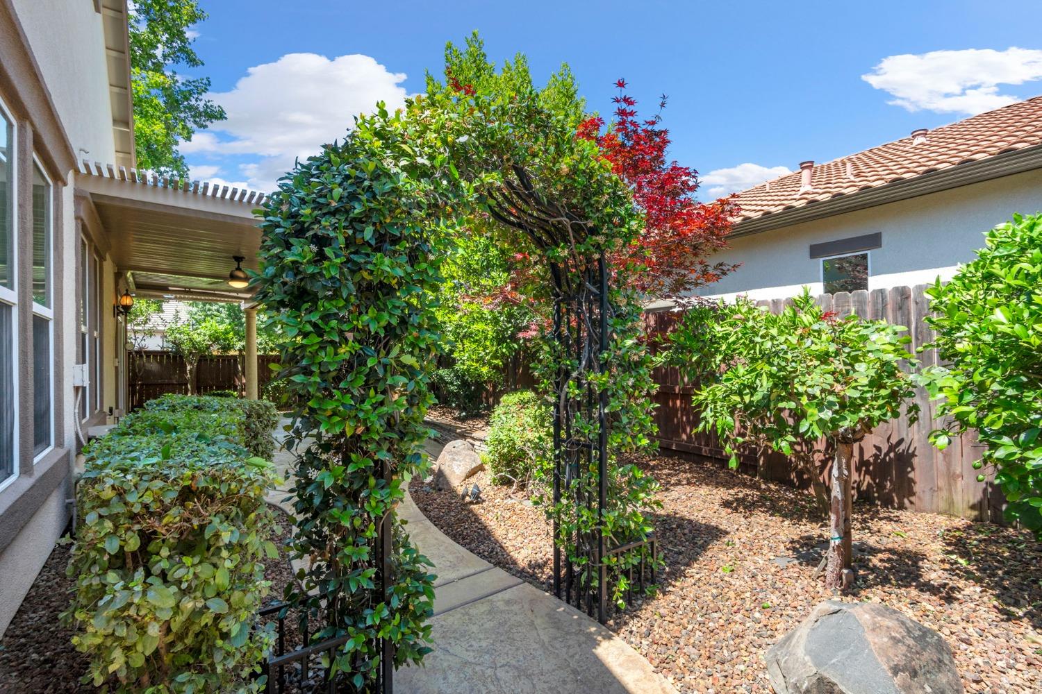 Detail Gallery Image 52 of 57 For 2081 Devonport Loop, Roseville,  CA 95747 - 2 Beds | 2 Baths