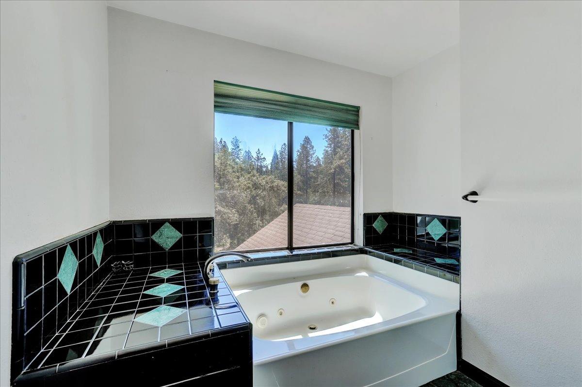 Detail Gallery Image 40 of 95 For 16357 Indian Flat Rd, Nevada City,  CA 95959 - 3 Beds | 3 Baths