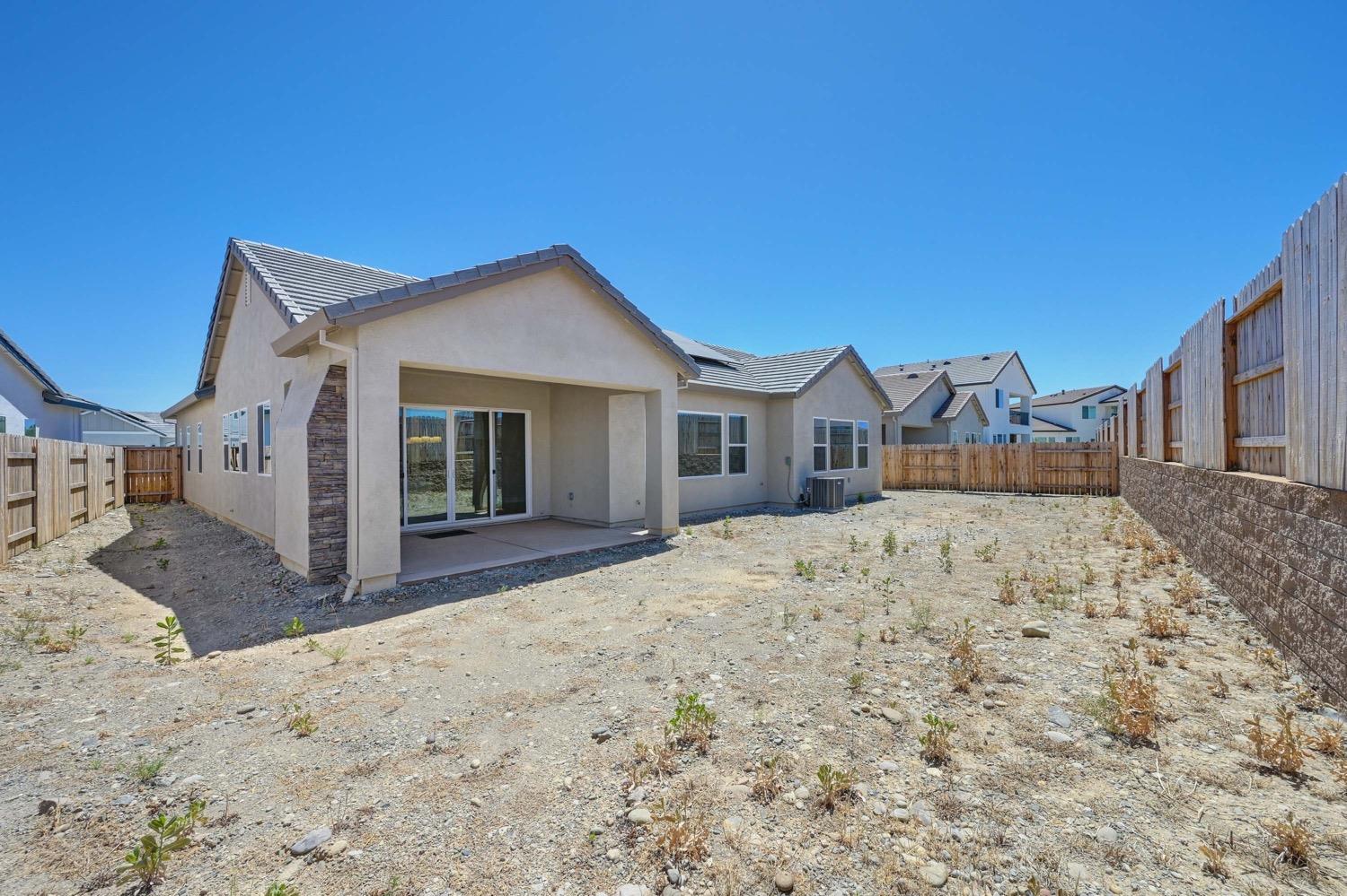 Detail Gallery Image 13 of 16 For 1224 Buck Ridge Dr, Rocklin,  CA 95765 - 3 Beds | 3/1 Baths