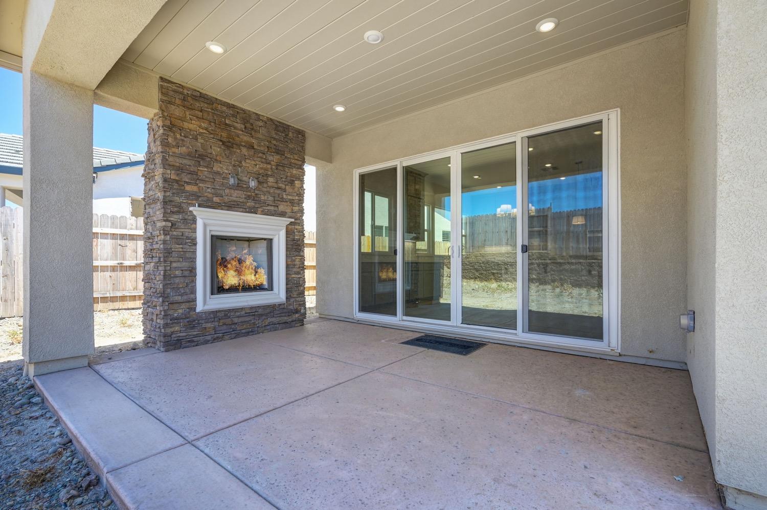 Detail Gallery Image 12 of 16 For 1224 Buck Ridge Dr, Rocklin,  CA 95765 - 3 Beds | 3/1 Baths