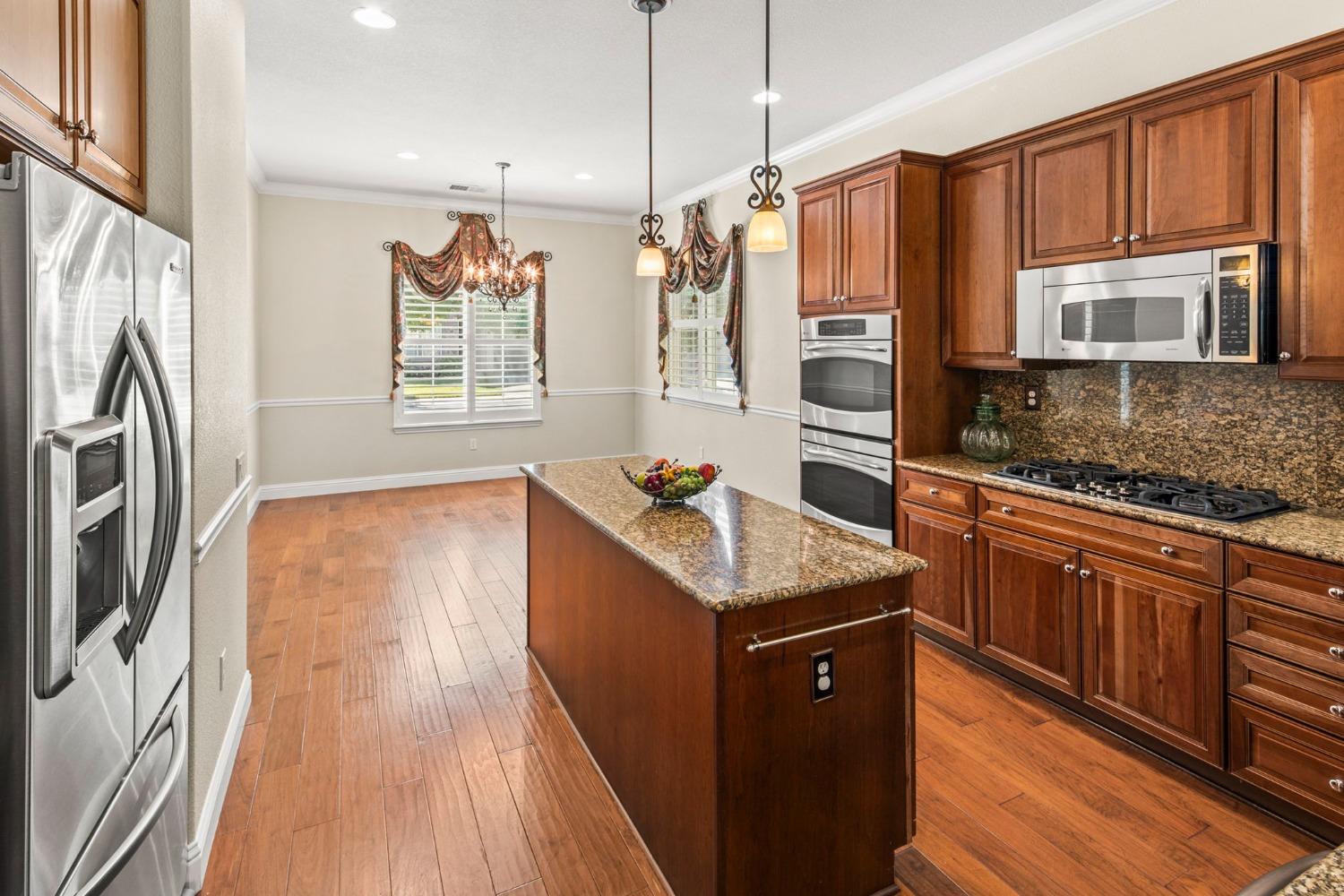 Detail Gallery Image 20 of 57 For 2081 Devonport Loop, Roseville,  CA 95747 - 2 Beds | 2 Baths