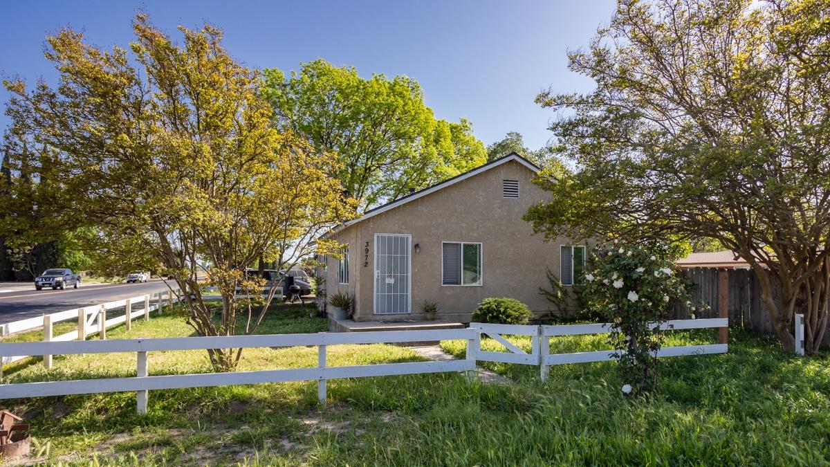 Detail Gallery Image 7 of 25 For 3972 Santa Fe St, Riverbank,  CA 95367 - 3 Beds | 1 Baths