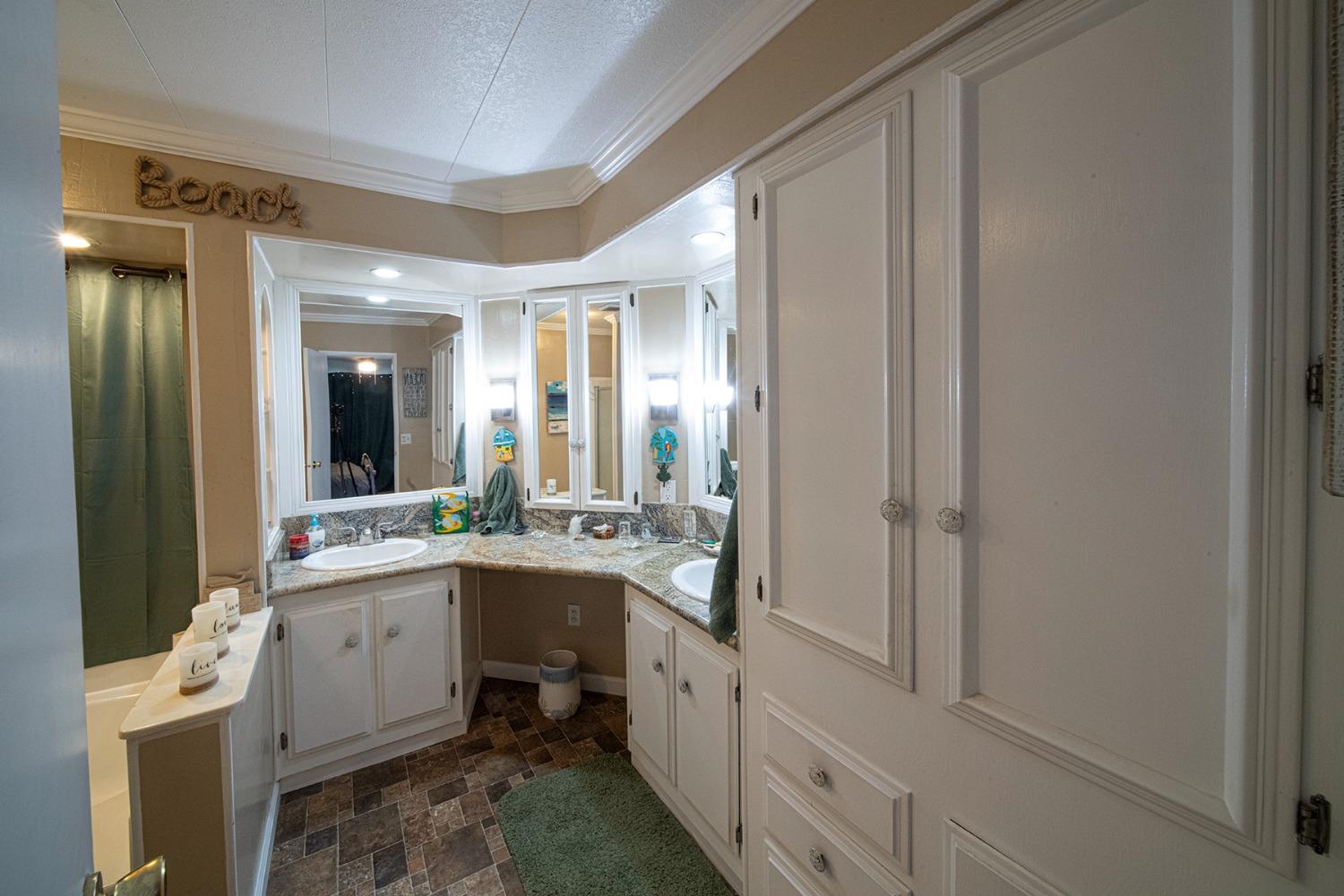 Detail Gallery Image 15 of 31 For 6704 Alden Ln, Citrus Heights,  CA 95621 - 2 Beds | 2 Baths