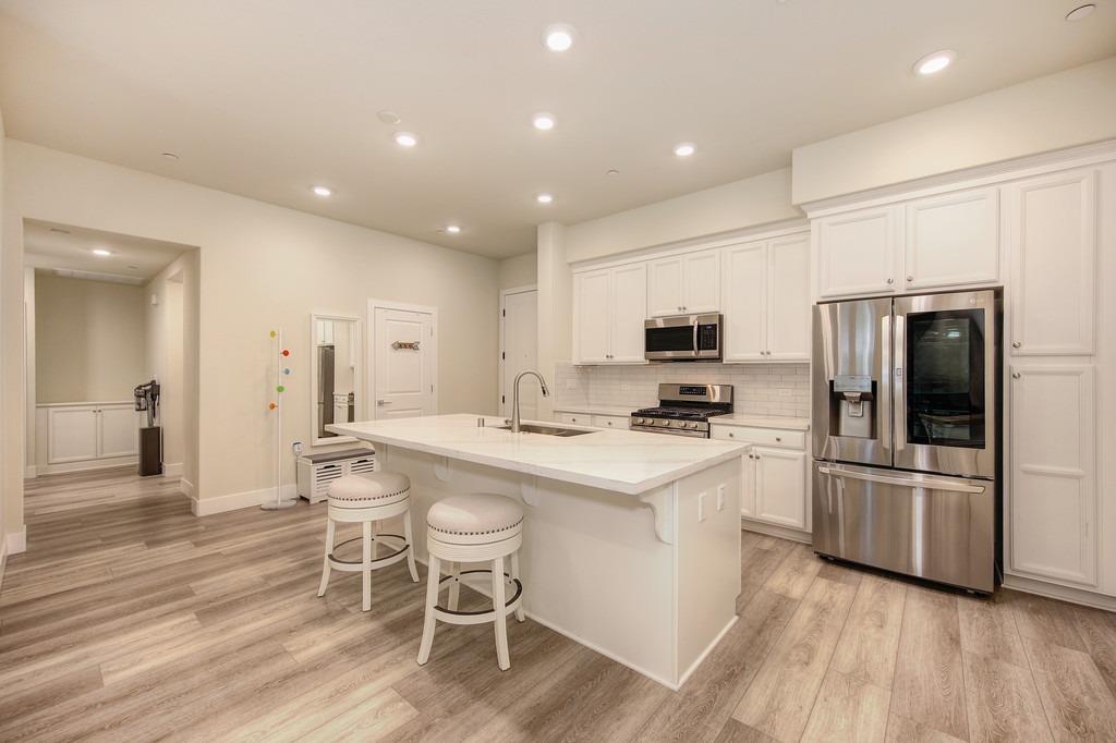 Detail Gallery Image 7 of 50 For 1661 Spring St #231,  Davis,  CA 95616 - 2 Beds | 2 Baths