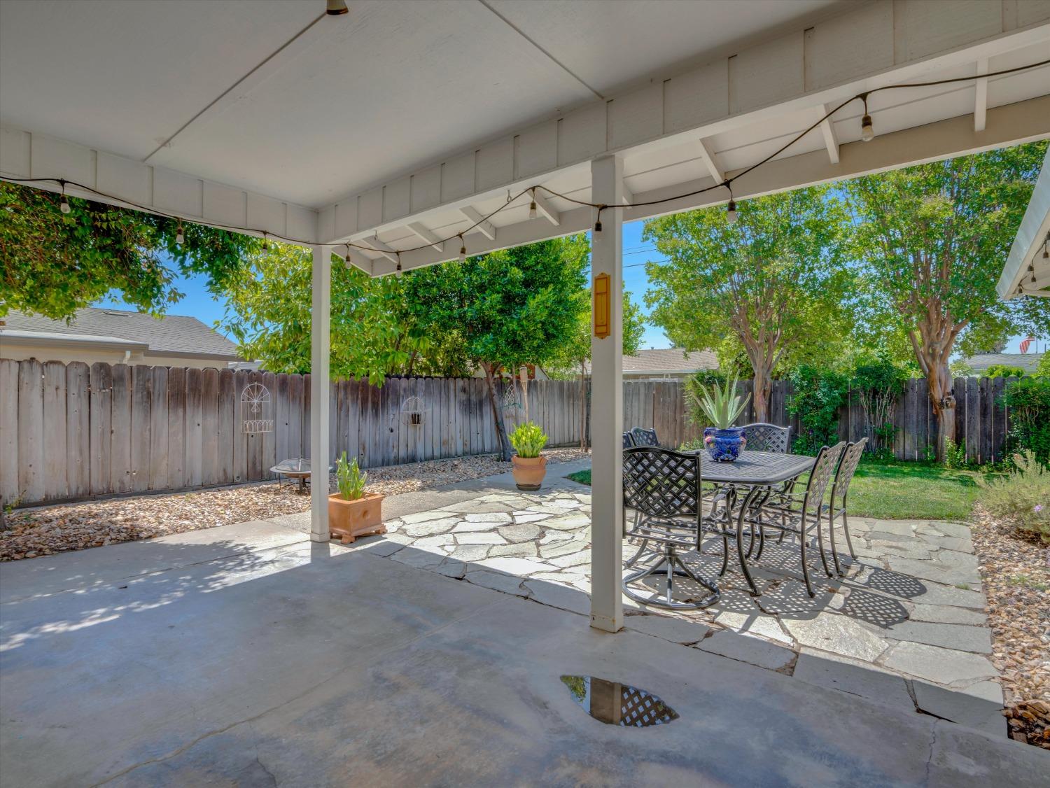 Detail Gallery Image 23 of 25 For 1708 Fernandes St, Modesto,  CA 95355 - 3 Beds | 2 Baths