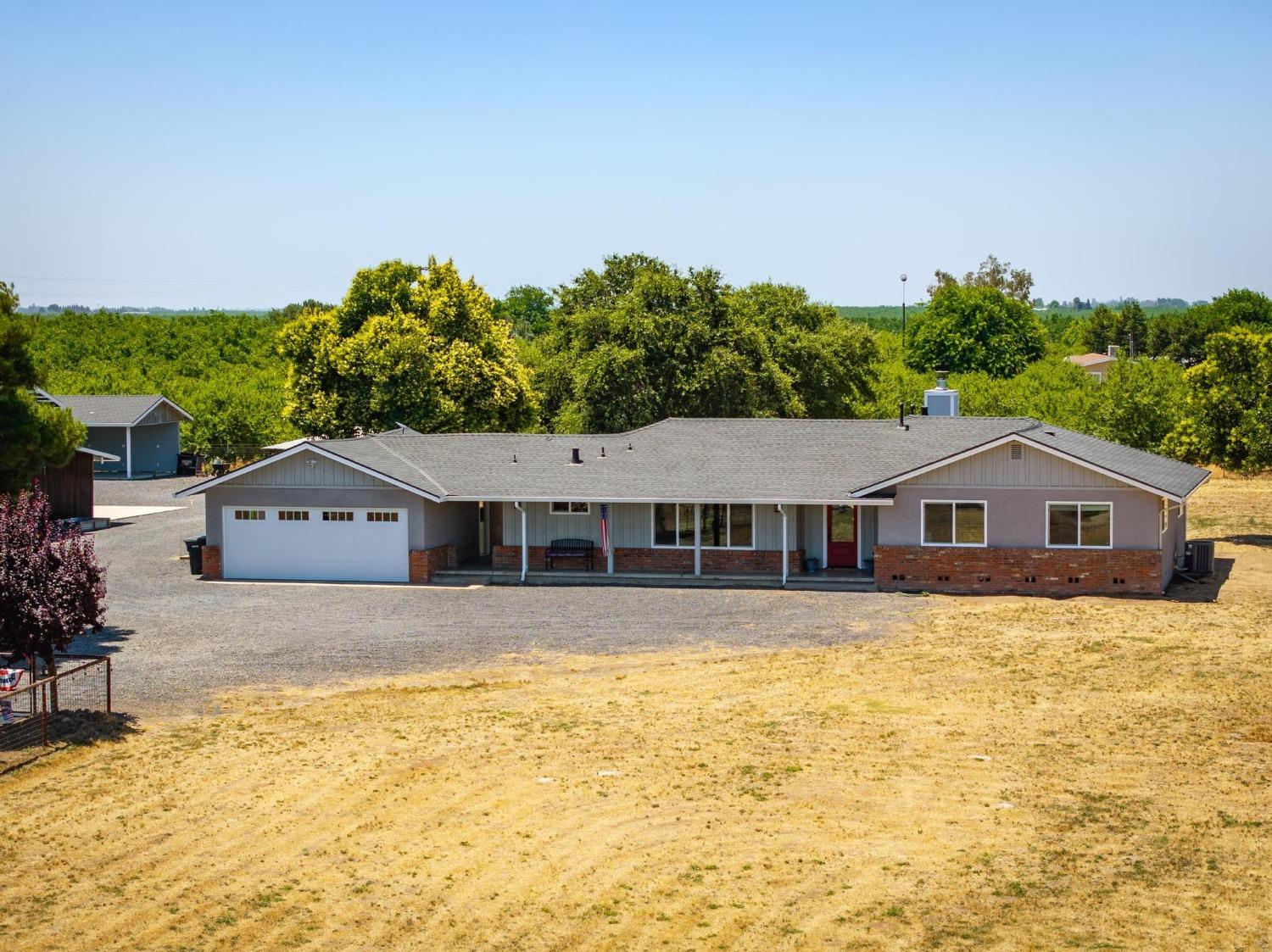 Detail Gallery Image 2 of 50 For 4355 Ellenwood Rd, Oakdale,  CA 95361 - 3 Beds | 2 Baths