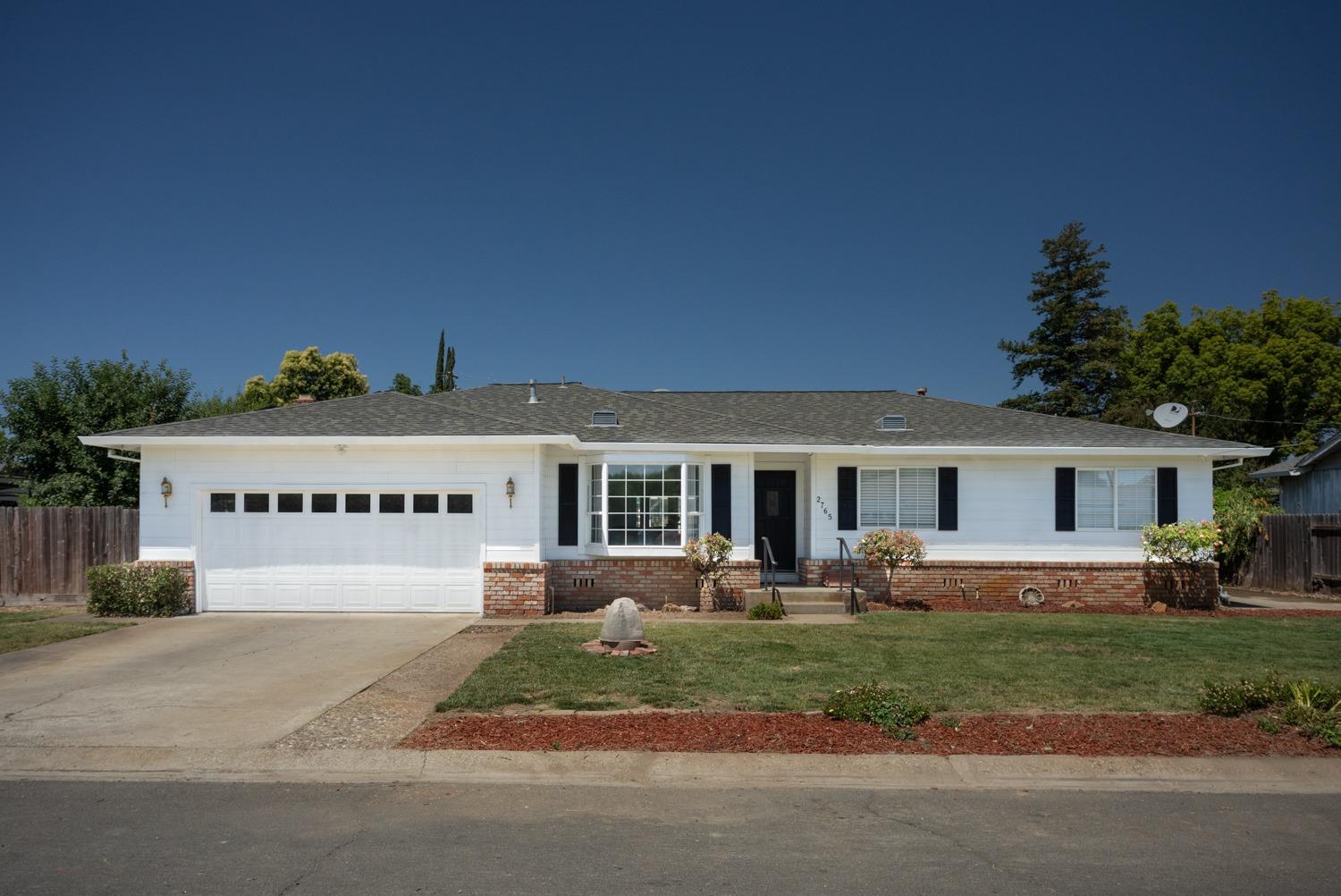 Detail Gallery Image 1 of 1 For 2765 Muir Rd, Yuba City,  CA 95991 - 4 Beds | 2 Baths