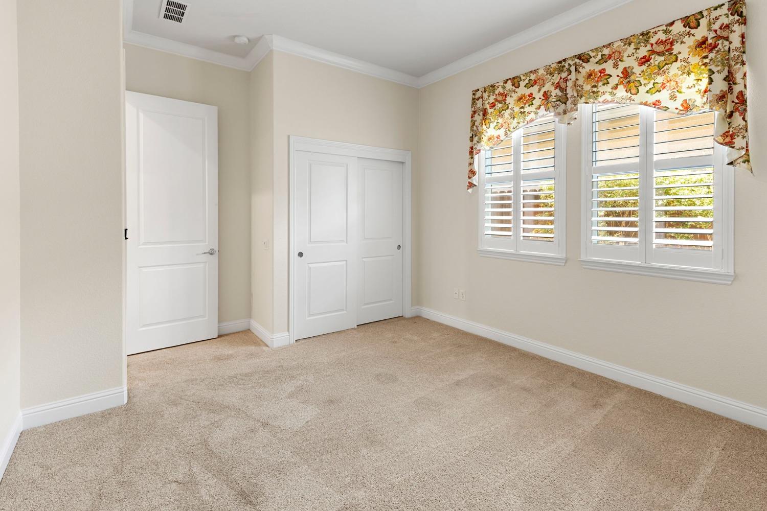 Detail Gallery Image 40 of 57 For 2081 Devonport Loop, Roseville,  CA 95747 - 2 Beds | 2 Baths