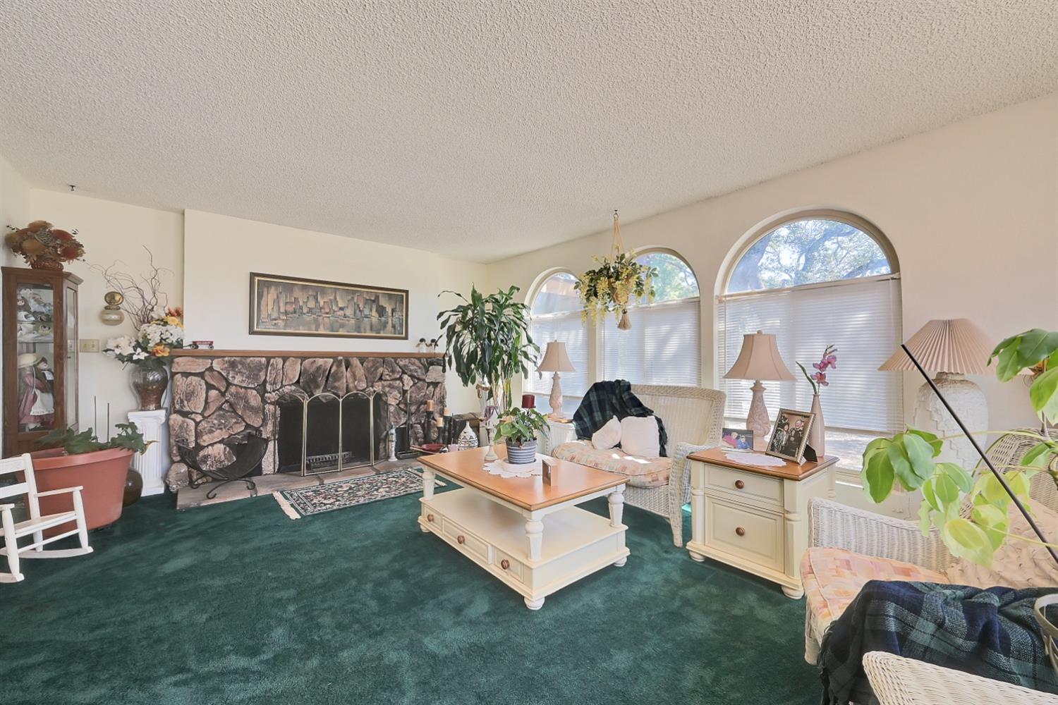 Detail Gallery Image 11 of 89 For 12708 Lone Tree Way, Marysville,  CA 95901 - 8 Beds | 3/1 Baths