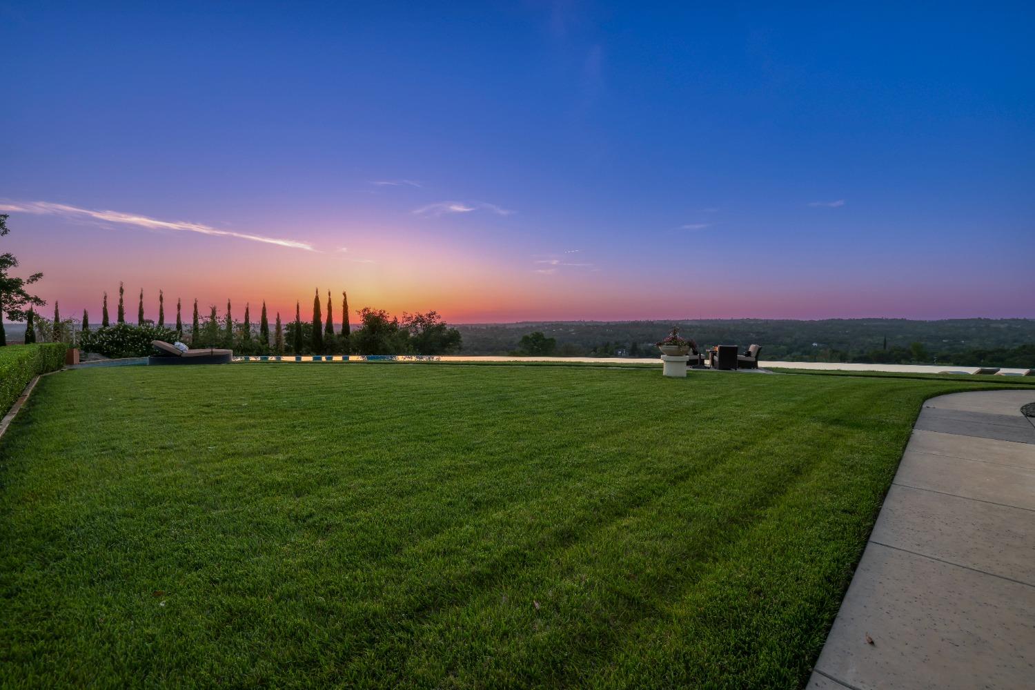 Detail Gallery Image 8 of 51 For 8120 Brookhollow Ct, Loomis,  CA 95650 - 5 Beds | 4/1 Baths